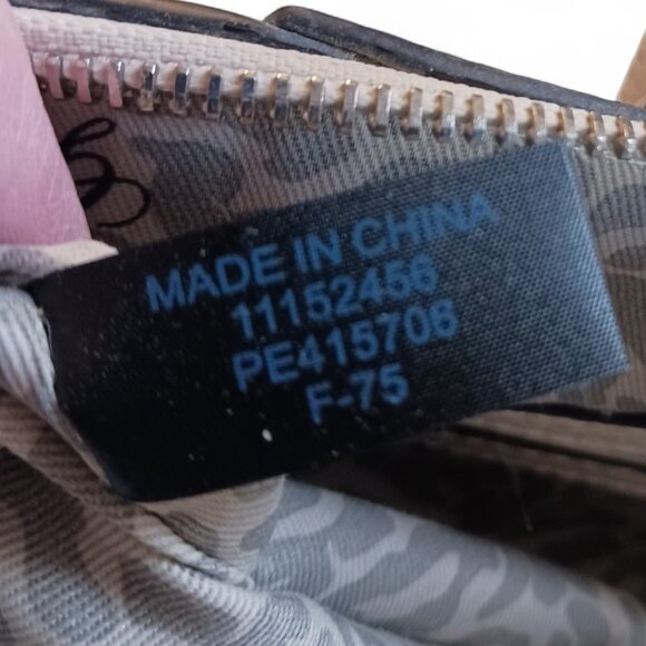 GUESS Garland Ivory Faux Pebbled Leather Tote Bag – Leopard Lining, Silver Chain - Picture 13 of 16